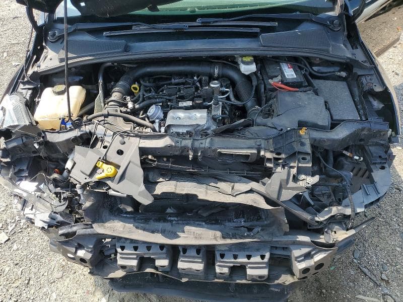 2018 FORD FOCUS SE 11
