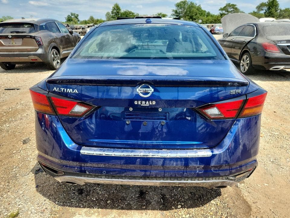 2021 NISSAN ALTIMA SR 6
