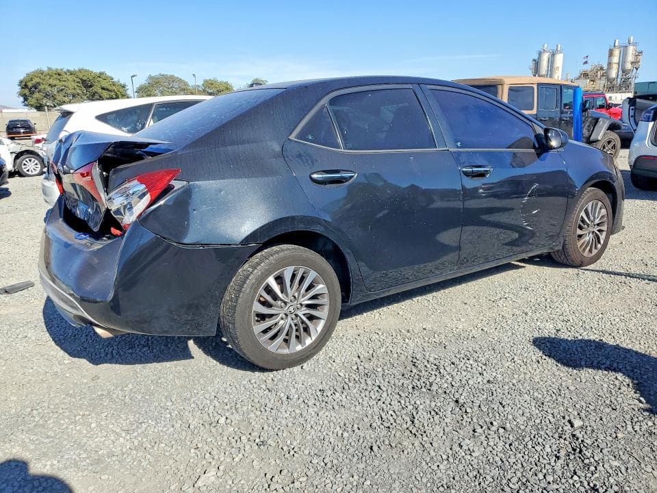 2017 TOYOTA COROLLA XLE 3