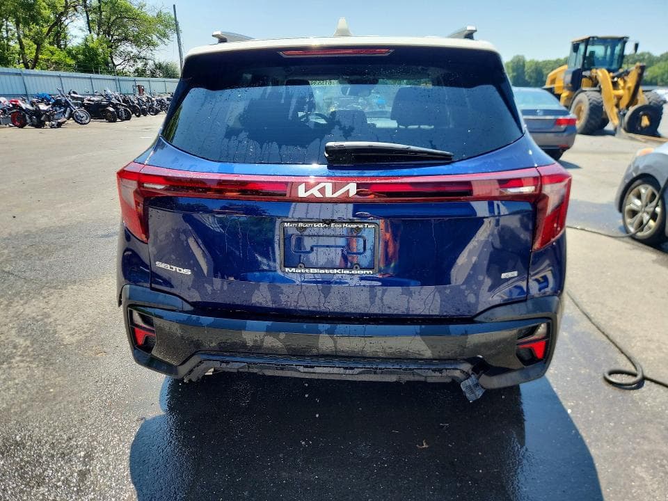 2024 KIA SELTOS S 6