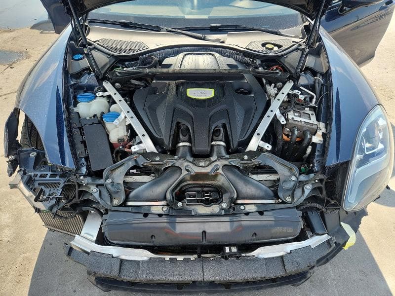 2018 PORSCHE PANAMERA 4 E-HYBRID 11