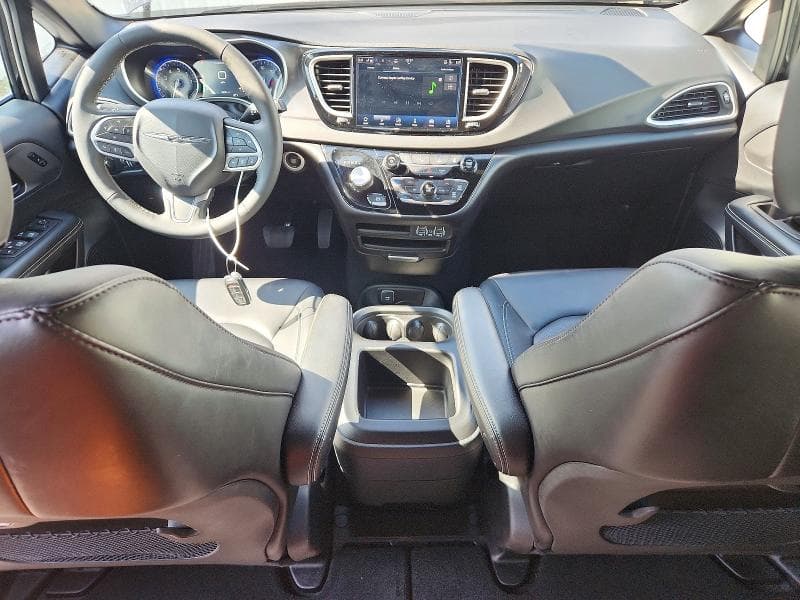 2025 CHRYSLER PACIFICA SELECT 8