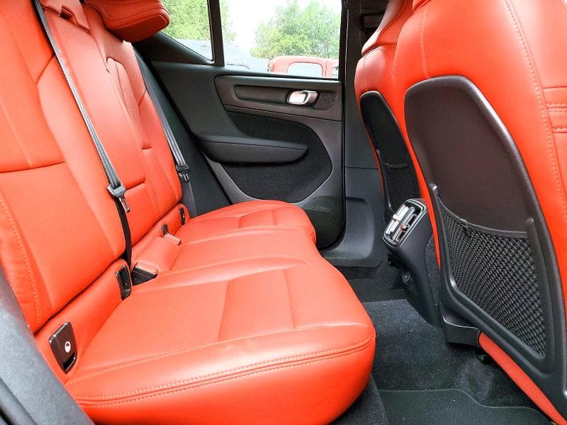 2019 VOLVO XC40 T5 MOMENTUM 10