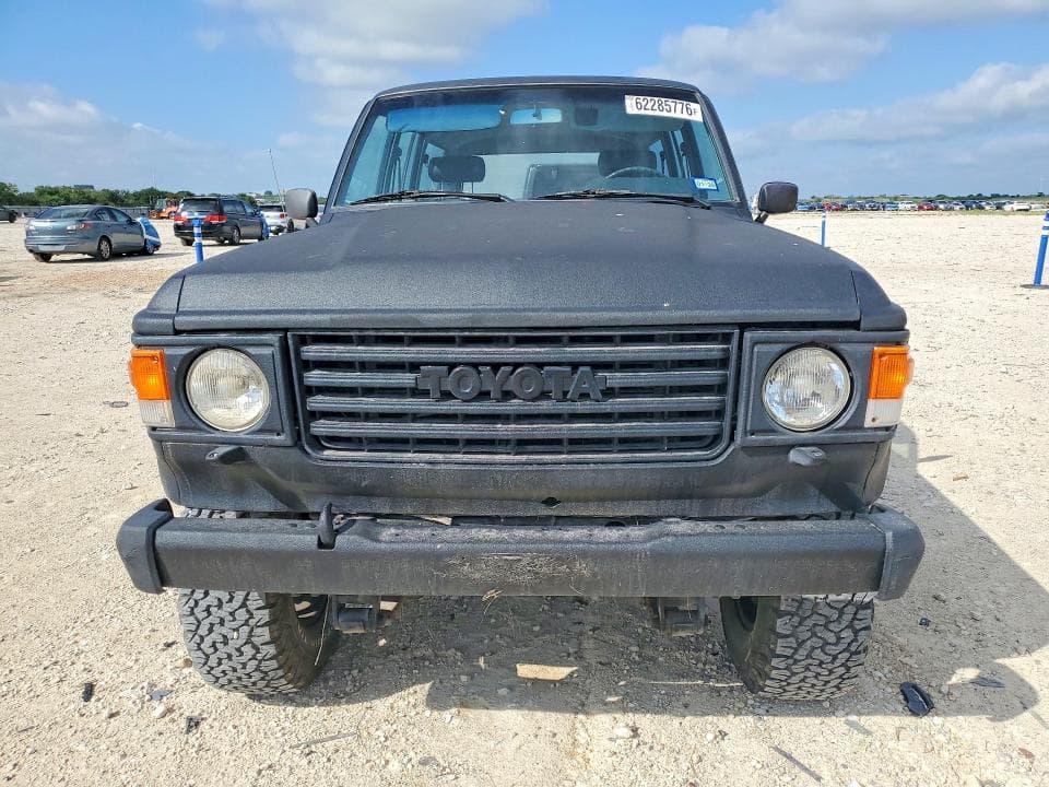 1985 TOYOTA LAND CRUISER FJ60 5