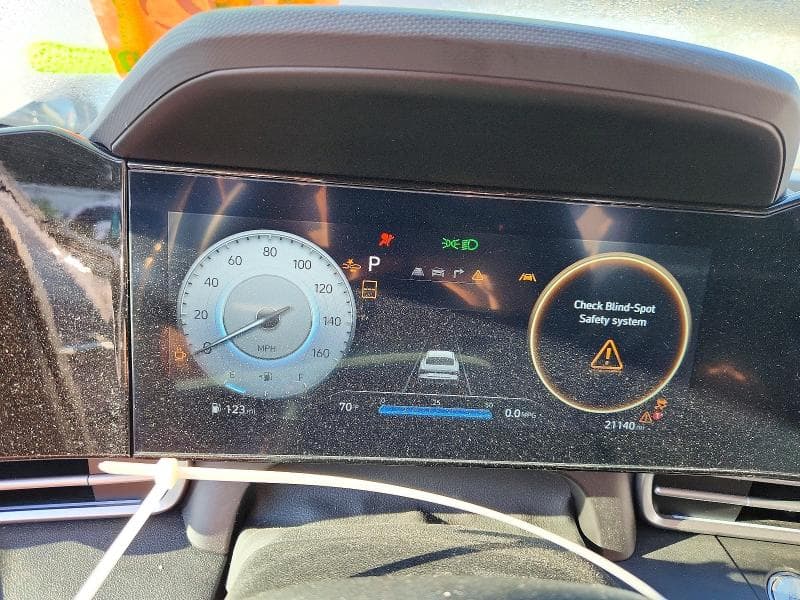 2024 HYUNDAI ELANTRA 9