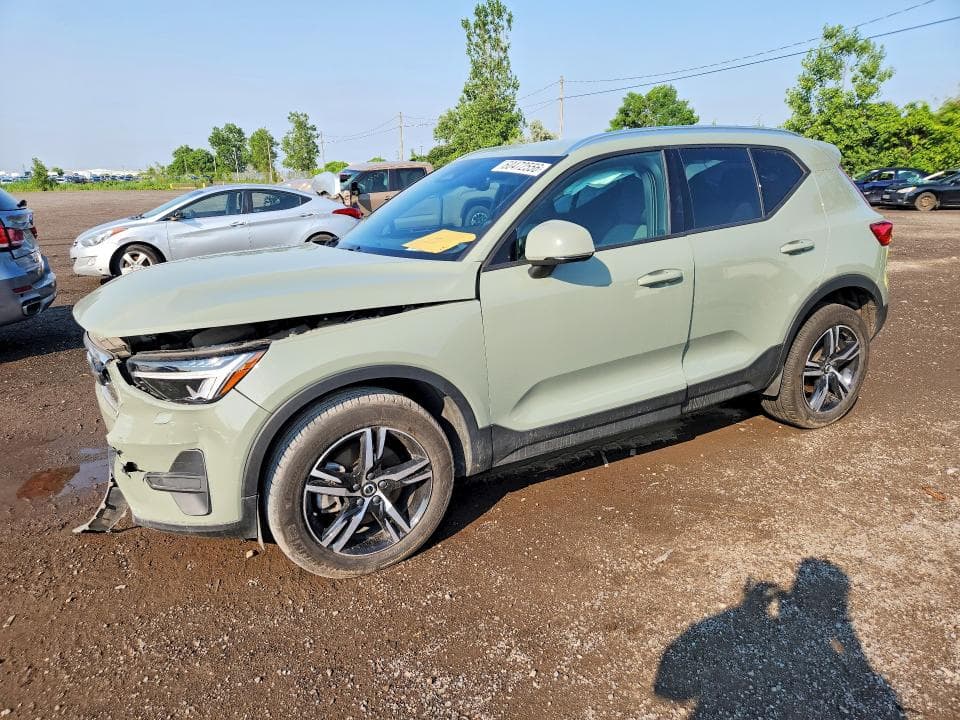 2023 VOLVO XC40 CORE - 1