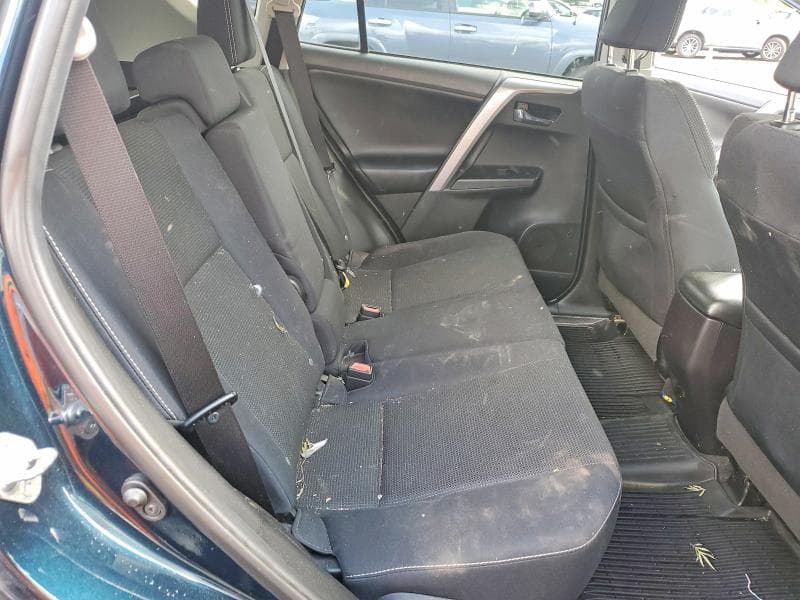 2018 TOYOTA RAV4 XLE 11