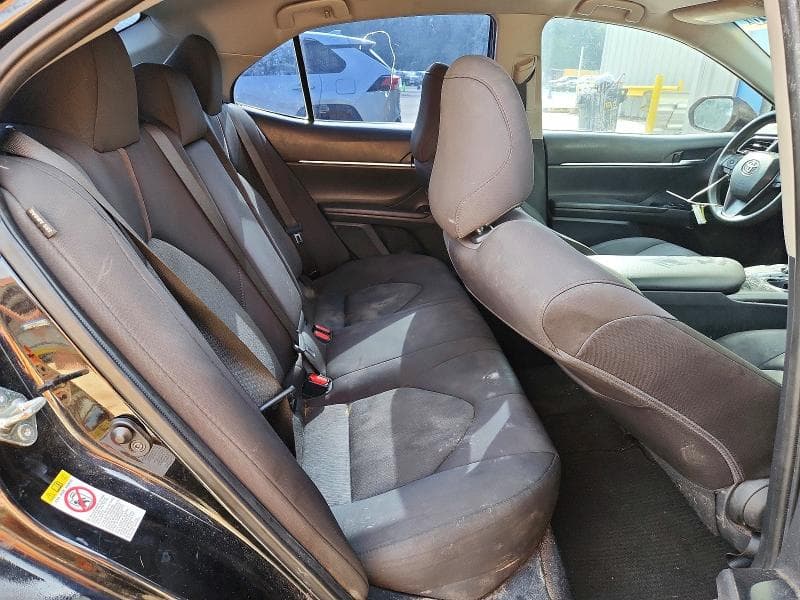 2019 TOYOTA CAMRY LE 10