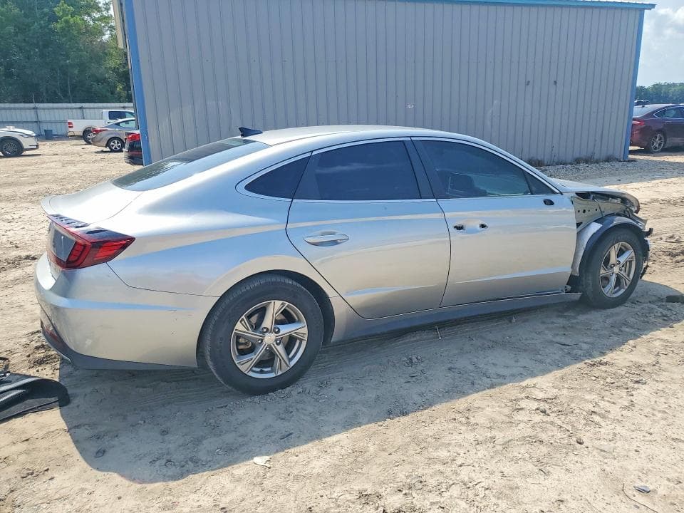2021 HYUNDAI SONATA SE 3