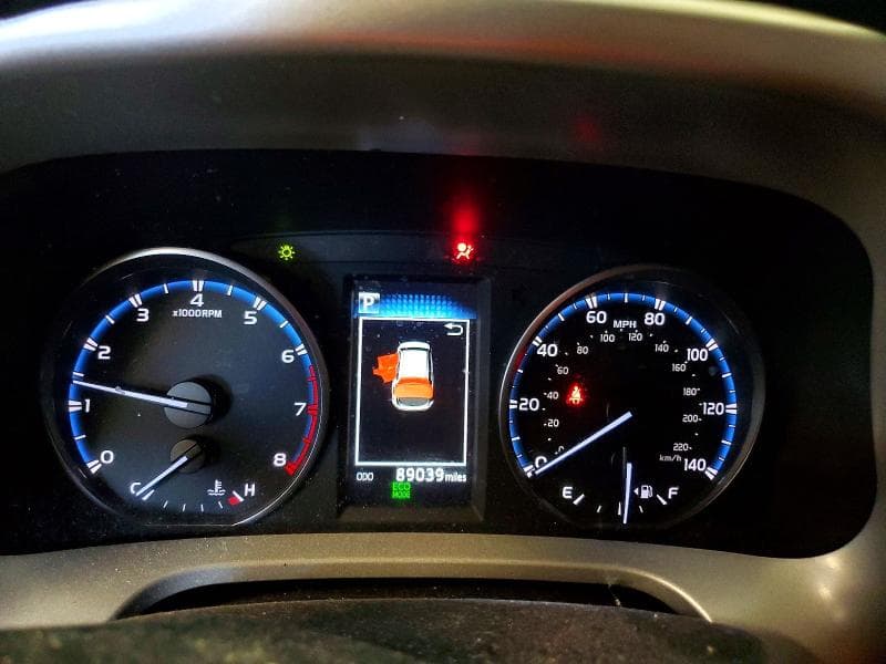 2018 TOYOTA RAV4 LE 9