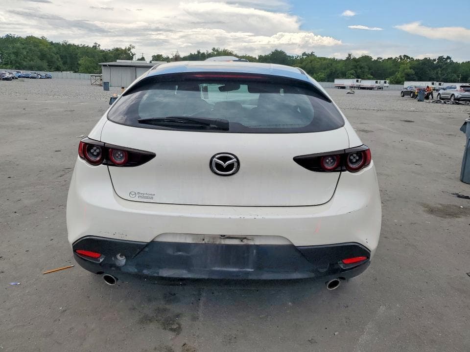 2021 MAZDA 3 6
