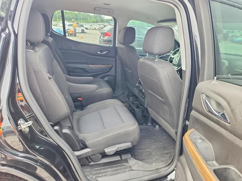 2023 GMC ACADIA SLE 11