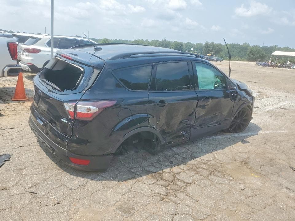 2017 FORD ESCAPE SE 3
