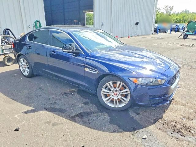 2019 JAGUAR XE PREMIUM 4