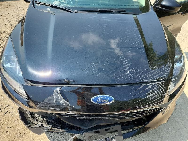 2021 FORD ESCAPE SE 12