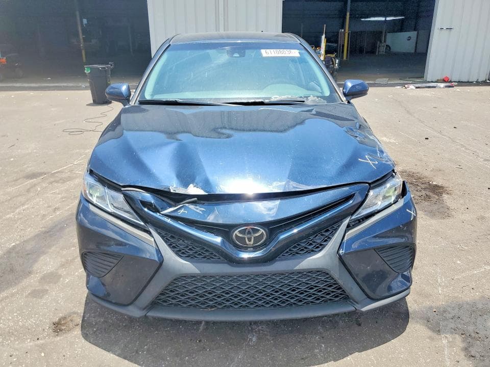2018 TOYOTA CAMRY SE 5