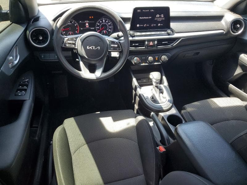 2023 KIA FORTE LX 8