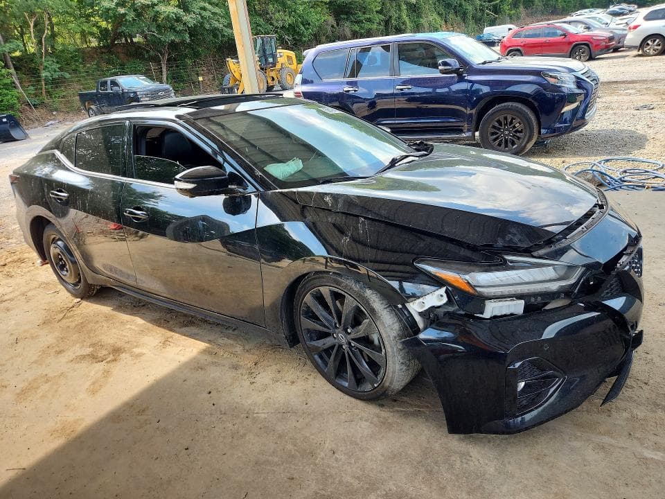 2023 NISSAN MAXIMA SR 4