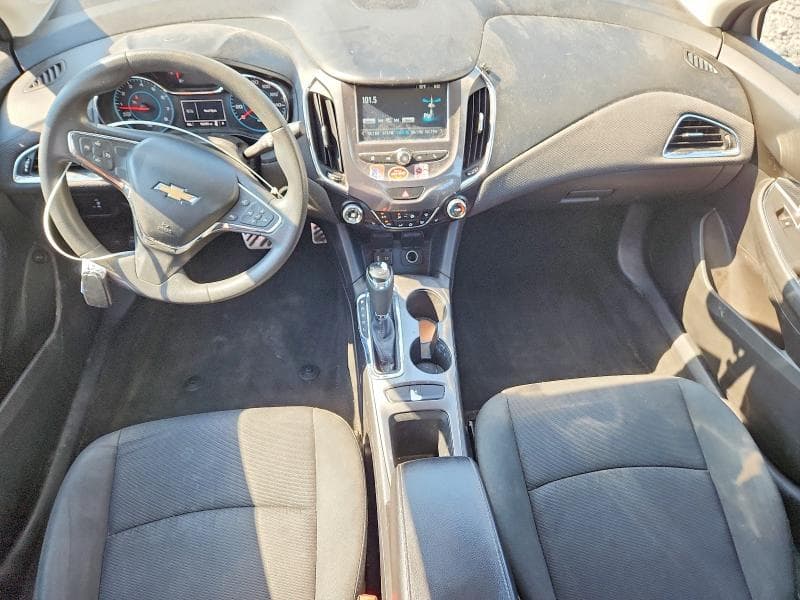 2017 CHEVROLET CRUZE LT 8