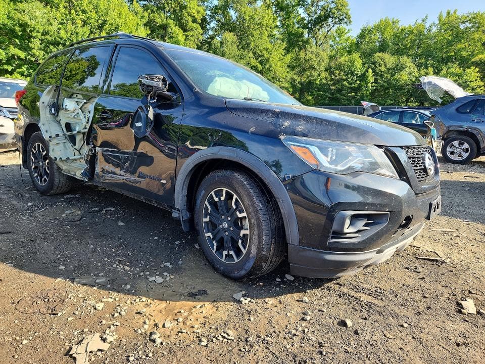 2019 NISSAN PATHFINDER SL 4