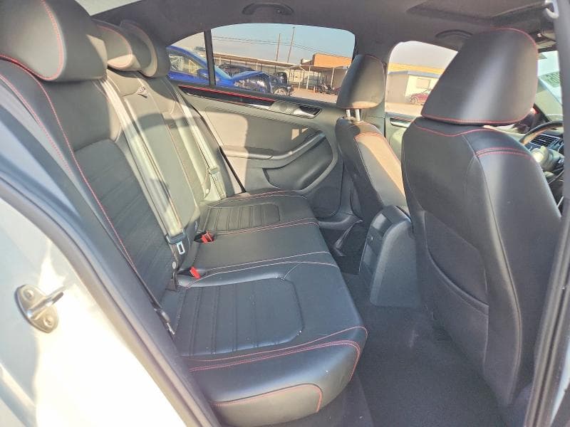 2017 VOLKSWAGEN JETTA GLI 10