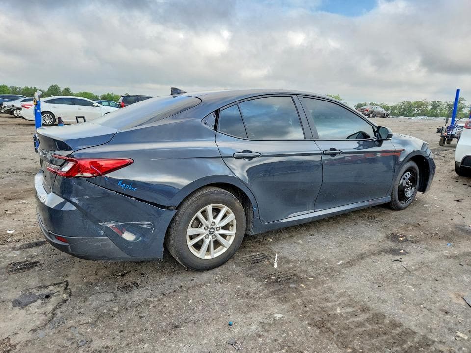 2025 TOYOTA CAMRY LE 3