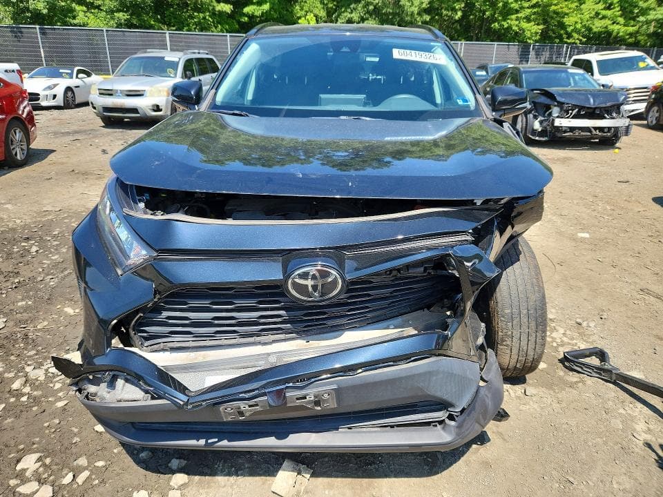 2021 TOYOTA RAV4 LE 5