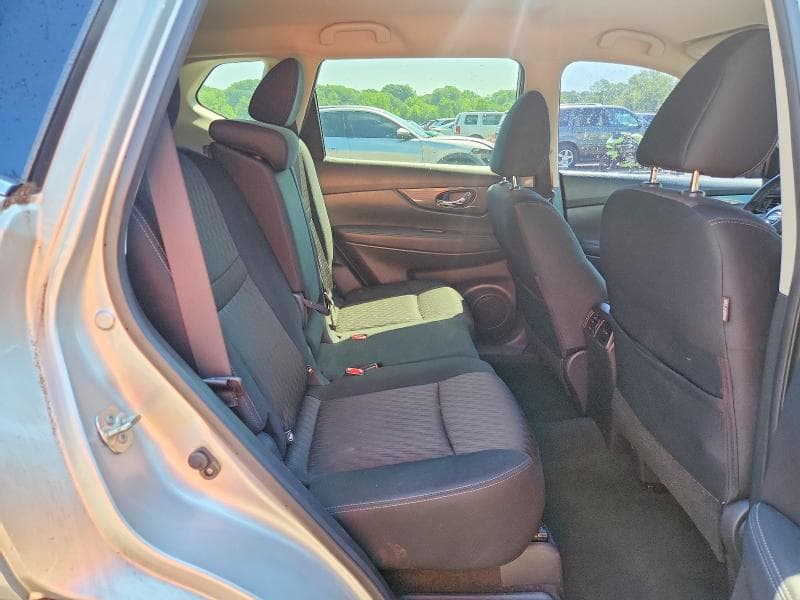 2018 NISSAN ROGUE SV 11