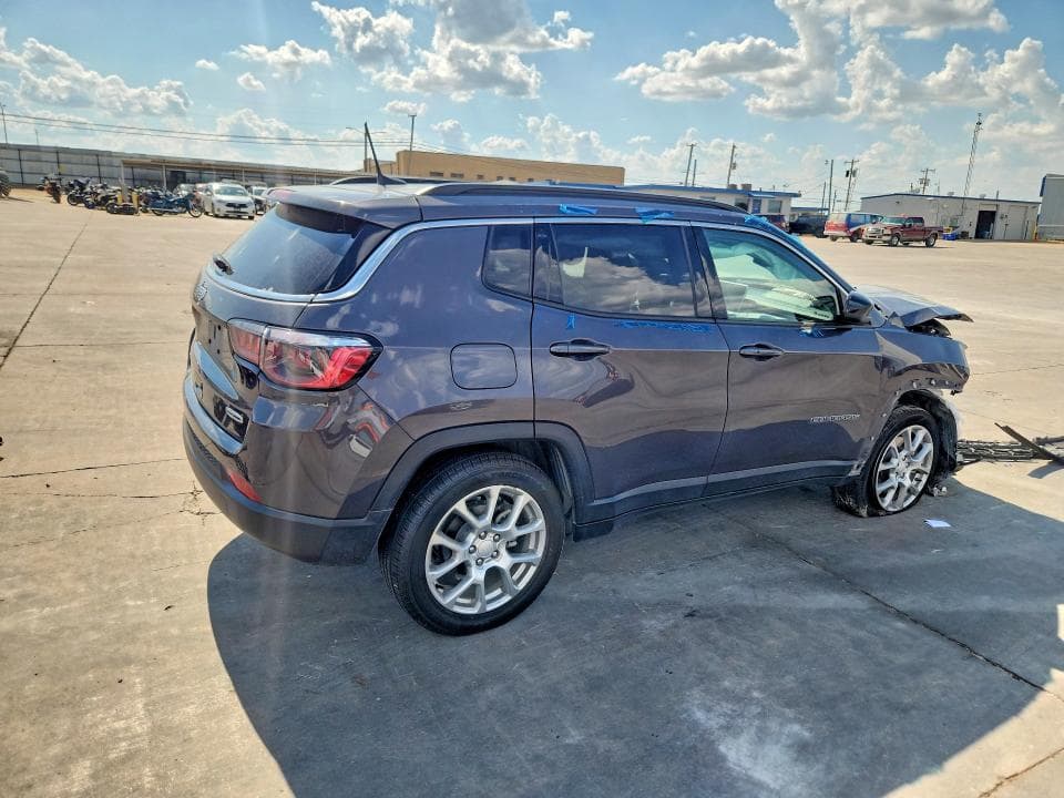 2024 JEEP COMPASS LATITUDE LUX 3