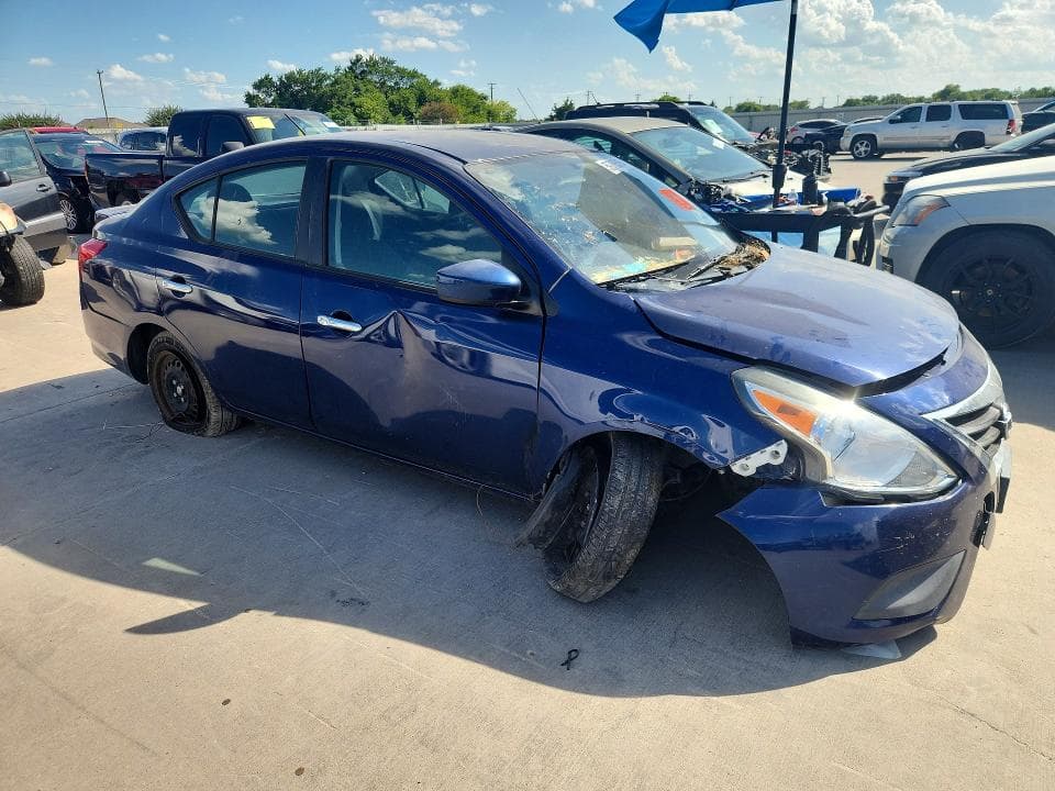 2018 NISSAN VERSA SV 4
