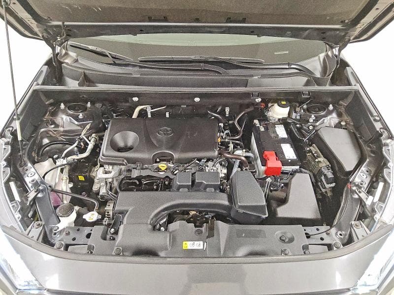 2024 TOYOTA RAV4 XLE 12