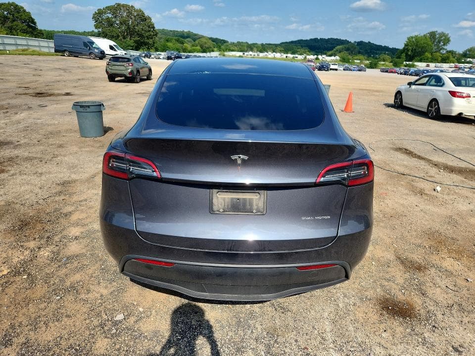2023 TESLA MODEL Y 6
