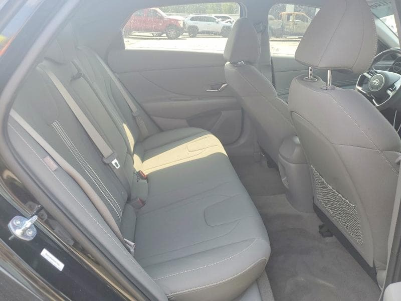 2025 HYUNDAI ELANTRA SEL 10