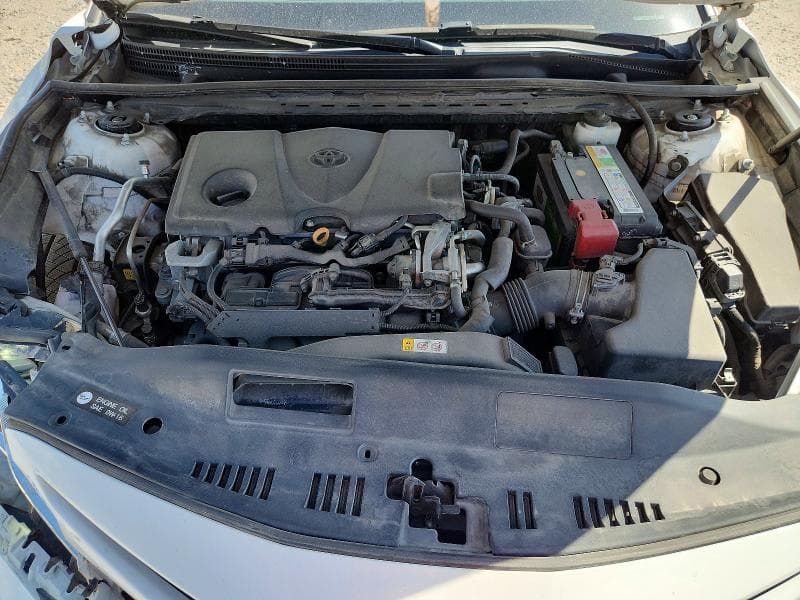 2018 TOYOTA CAMRY SE 11