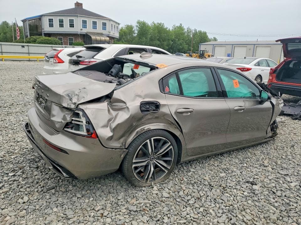 2019 VOLVO S60 T6 R-DESIGN 3