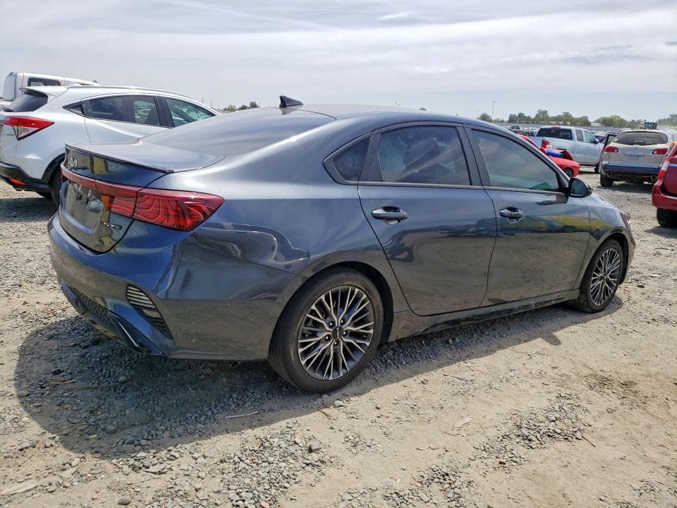 2023 KIA FORTE GT LINE 3