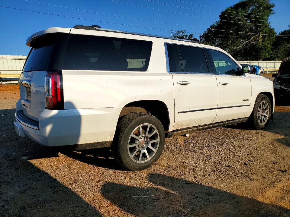 2017 GMC YUKON XL DENALI 3
