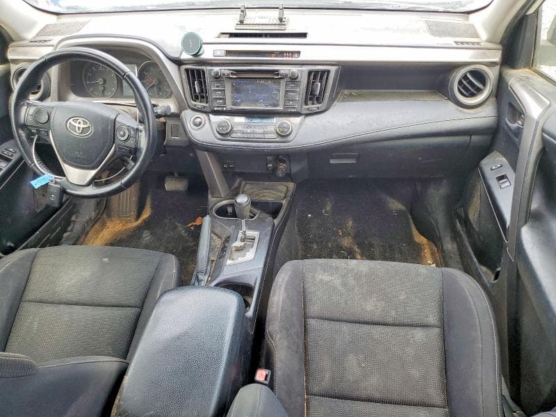 2017 TOYOTA RAV4 XLE 8