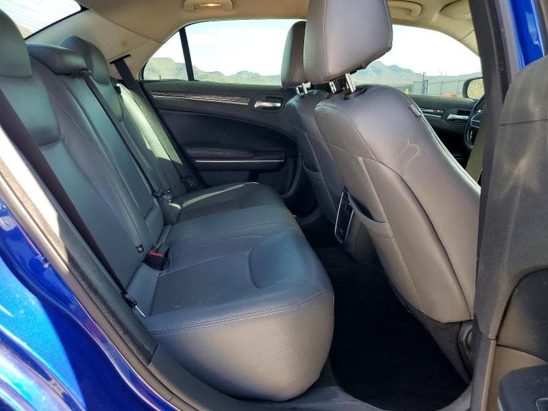 2020 CHRYSLER 300 TOURING 10