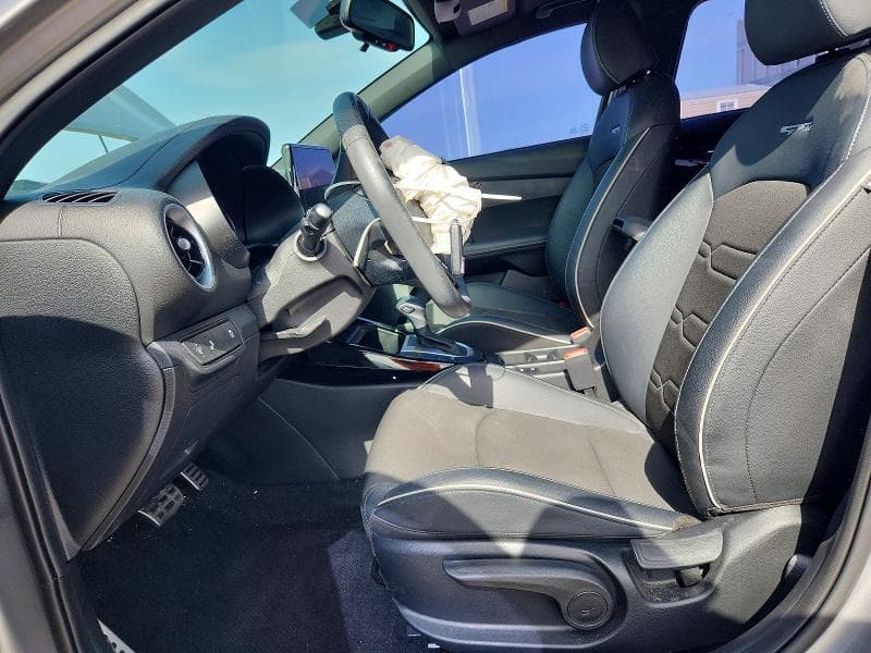 2023 KIA FORTE GT LINE 7