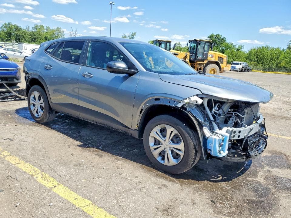 2024 CHEVROLET TRAX LS 4