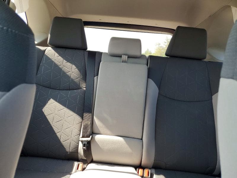 2023 TOYOTA RAV4 XLE 10