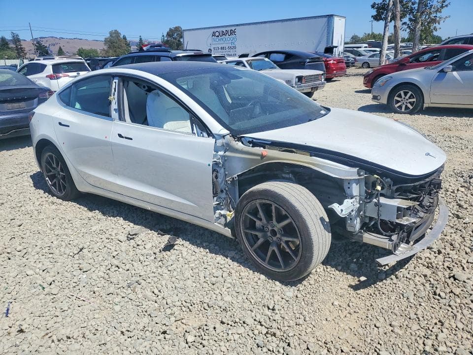 2020 TESLA MODEL 3 4