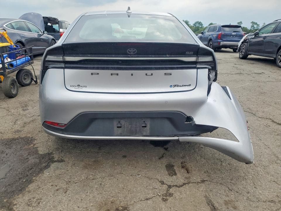 2024 TOYOTA PRIUS PRIME SE 6
