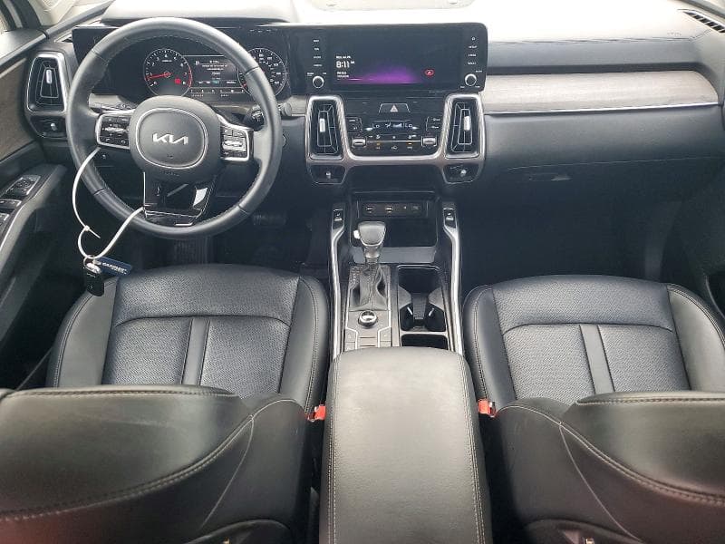 2023 KIA SORENTO S 8