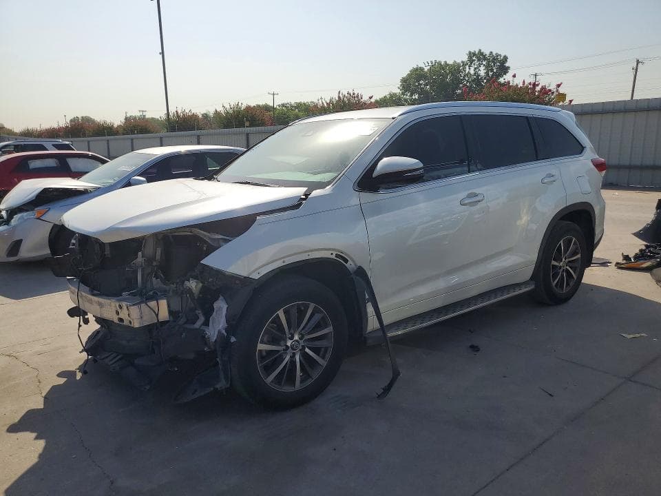 2017 TOYOTA HIGHLANDER XLE - 1