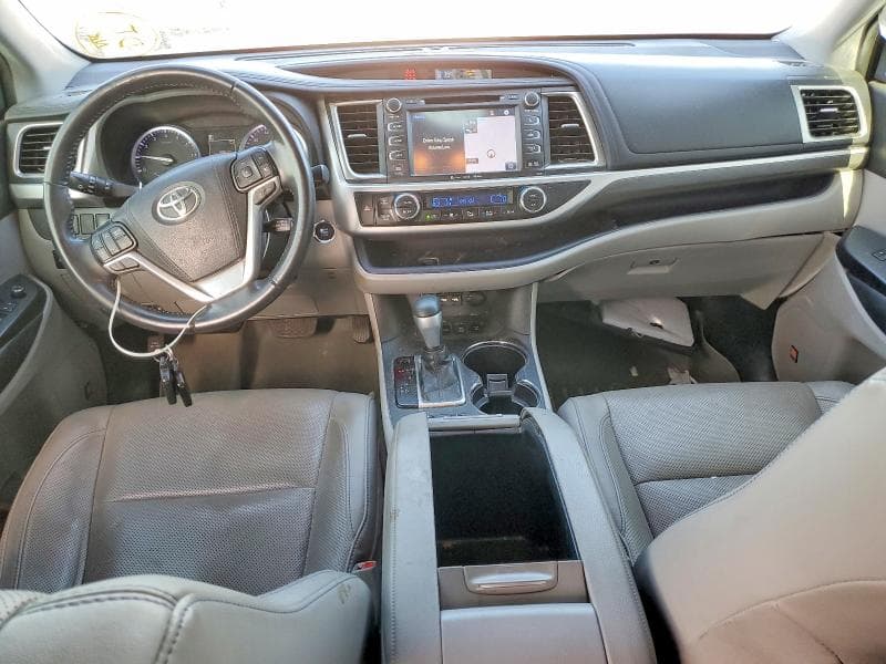 2019 TOYOTA HIGHLANDER LIMITED 8