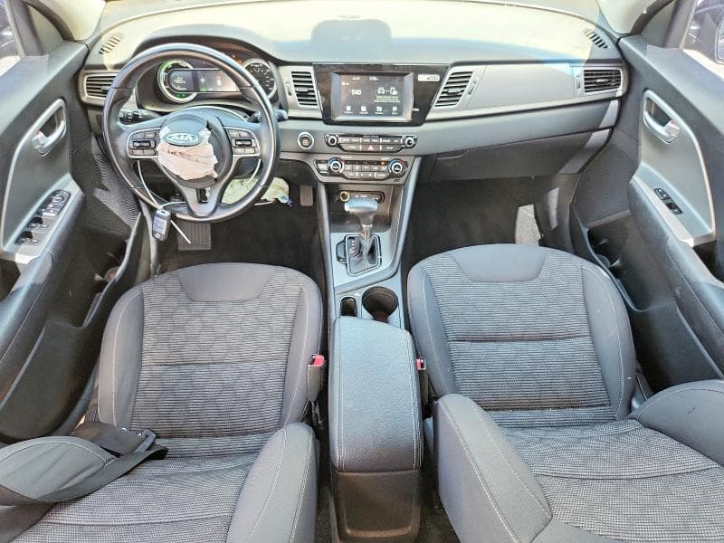 2017 KIA NIRO LX 8