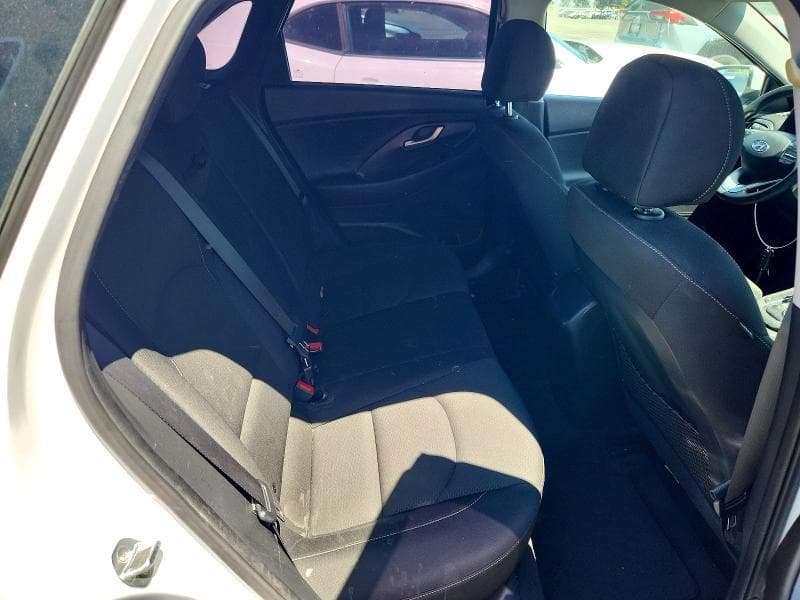 2018 HYUNDAI ELANTRA GT BASE 10