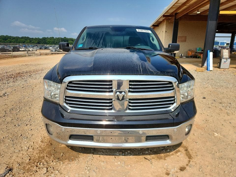 2019 RAM 1500 CLASSIC SLT 5